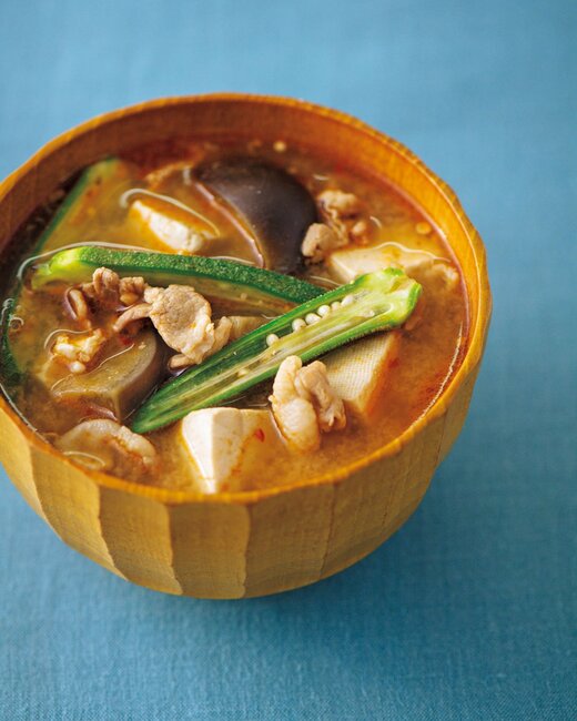 豆腐と夏野菜のピリ辛豚汁