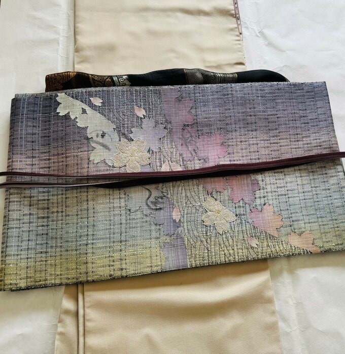 帯上げがわりに使われるスカーフ