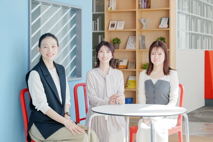 女性3人