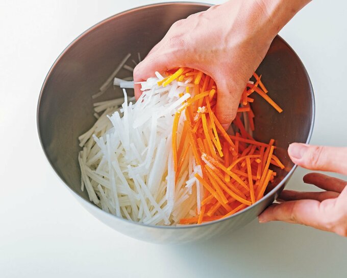 大根とニンジン塩もみ