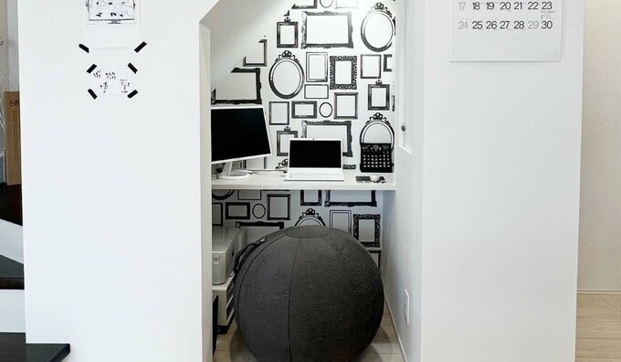 実際にできた階段下のワークスペース