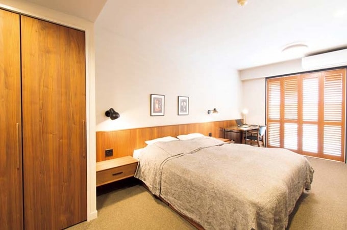 サニタリーに隣接する寝室