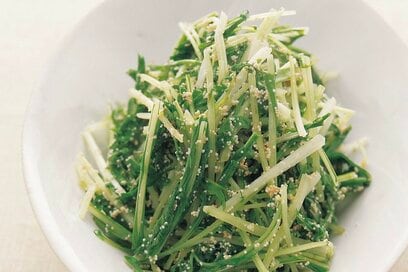 やみつきになる「水菜のタラコ炒め」。シャキシャキ食感と塩気が絶妙／大庭英子さんの旬レシピ