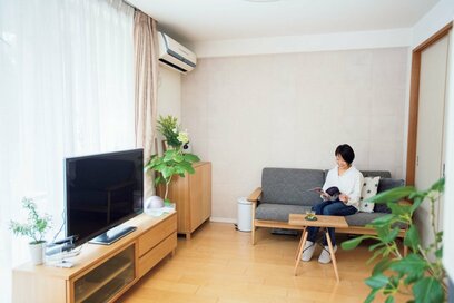 リビングが3分で片づく。少ない動作でリセットする収納のコツ