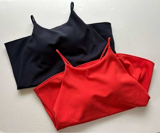 2色買いしたキャミソール