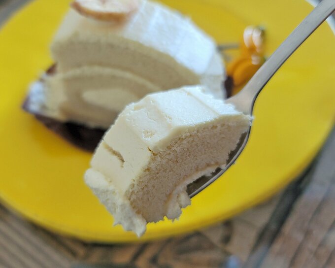 バナナの米粉ロールケーキ