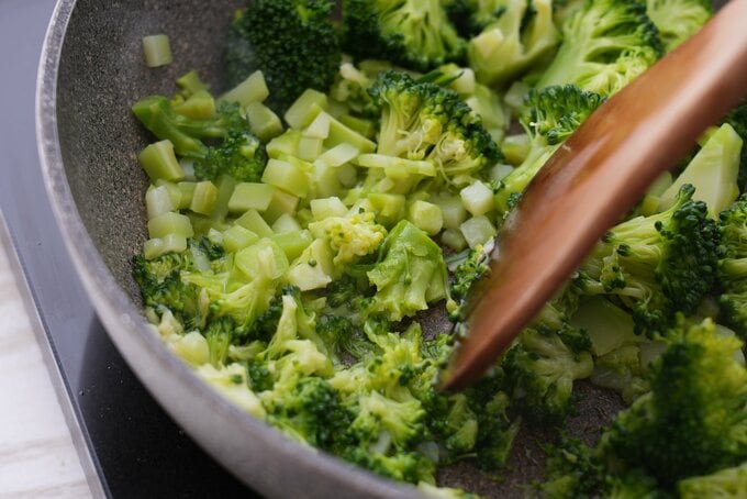 ブロッコリーつぶす