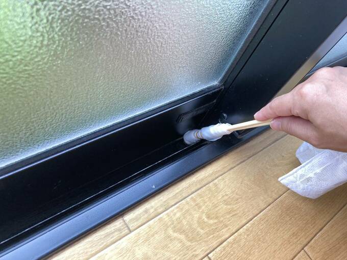 窓のサッシレール部分の汚れ取り