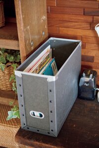 グレーのボックス