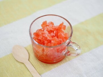 スイカを「シャーベット」にしたら絶品。つぶして凍らせるだけ、シャリシャリ食感がたまらない