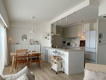 “きっちり収納”やめました。「ざっくり分け×マグネット収納」で散らからない家に