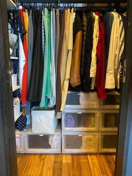 散らからないクローゼットに！100均や無印良品の収納グッズで変身