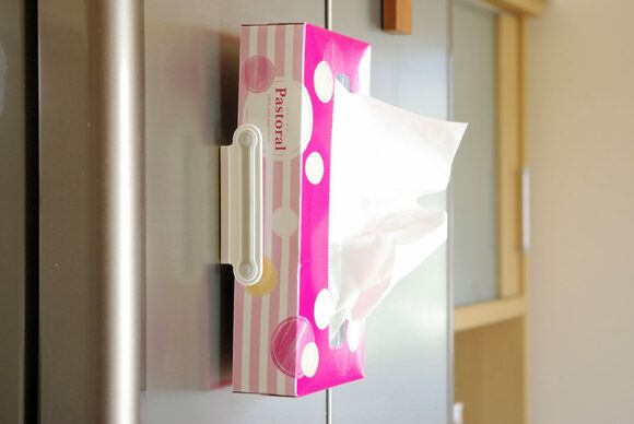 ティッシュを固定