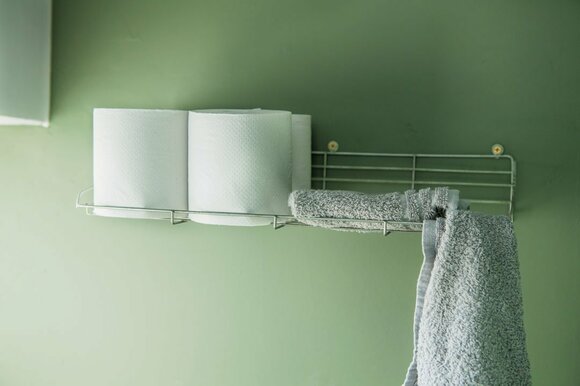 ラックにトイレットペーパー