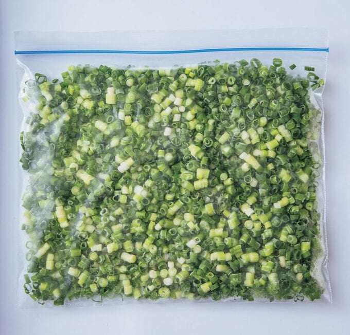 保存袋に万能ネギ