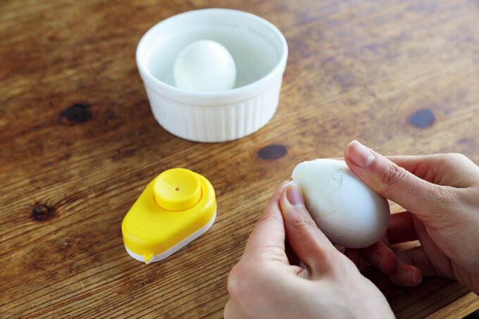 ゆで卵の殻がするりとむける。料理家おすすめの100円グッズ | ESSEonline（エッセ オンライン）