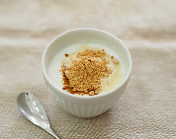 きな粉にヨーグルト