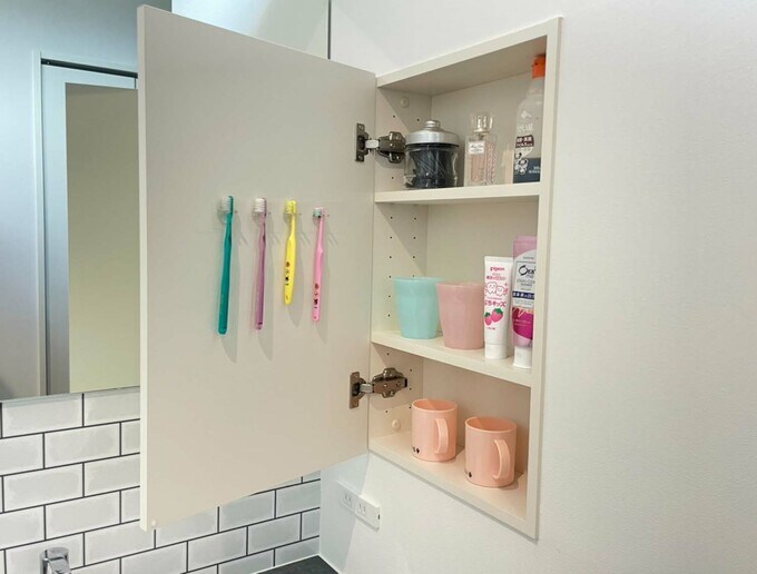 洗面横のニッチ