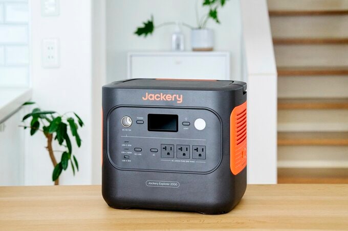 Jackery ポータブル電源 2000 New