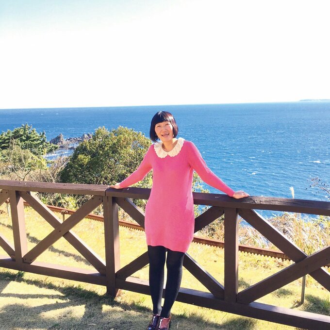 ピンクワンピース川村さん