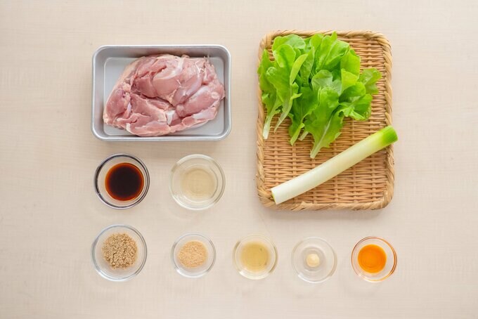 ゆで鶏のごまネギソースがけ 材料