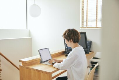 45歳、7年ぶりに外で働くことを決めた理由。「収入の安定は心の安定に」