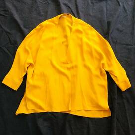 ZARAのカラーブラウスで春コーデ！いつものボトムも高見え