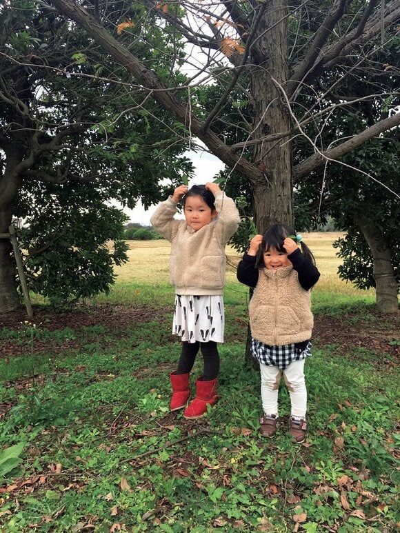 仲よしに見えるポーズを狙ってみる