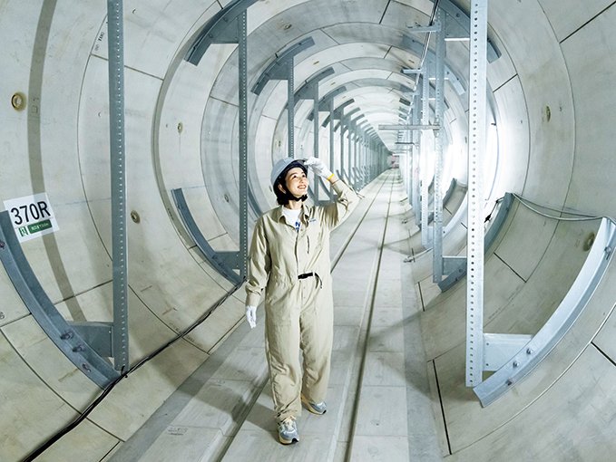 トンネルの中の辻元さん