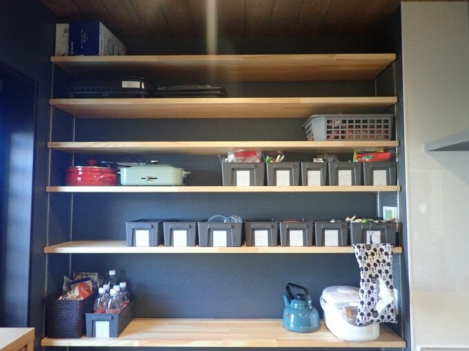 パントリーの棚の様子