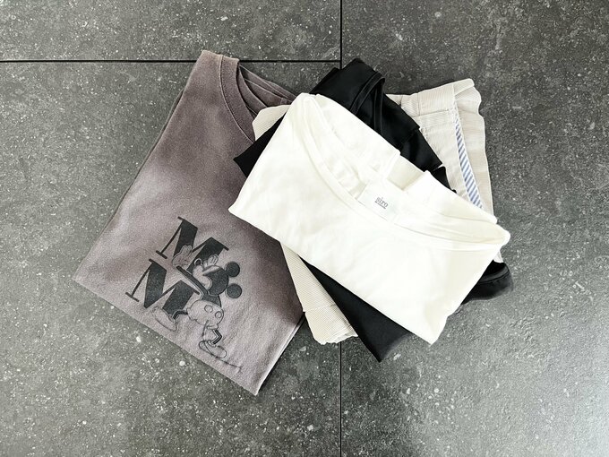 少し色あせてきたTシャツなど