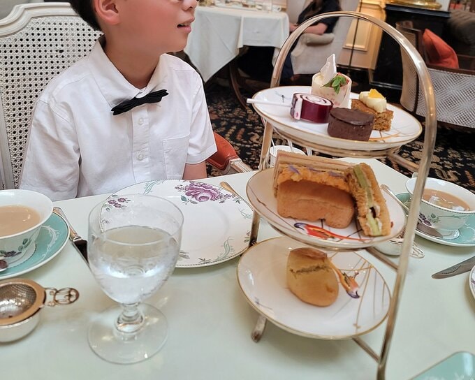 イギリスの子ども用アフタヌーンティー