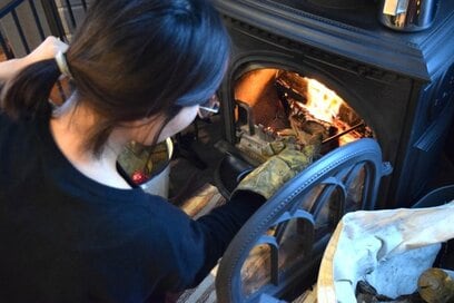 新築1年後に薪ストーブを設置。進め方やお金、満足したことを語ります