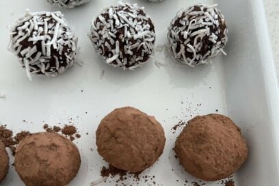 見た目はチョコの「低GIおやつ」のレシピ。火やオーブンを使わずに簡単につくれる