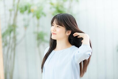 大人世代は「髪の印象」が重要！若々しいツヤ髪になるためのヘアケアポイント