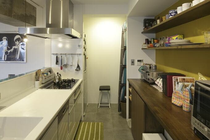 見せる収納のキッチン