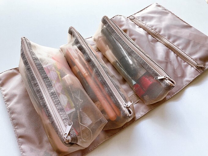 ちょっと膨らんできたメイクポーチ