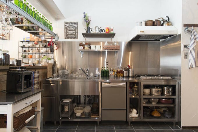 家の主役は業務用キッチン