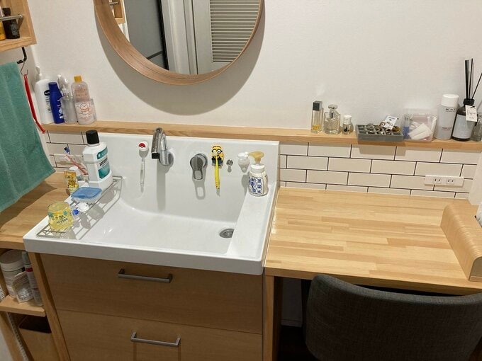 化粧台と棚を造作