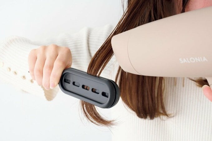 髪を少量ずつはさむのがポイント