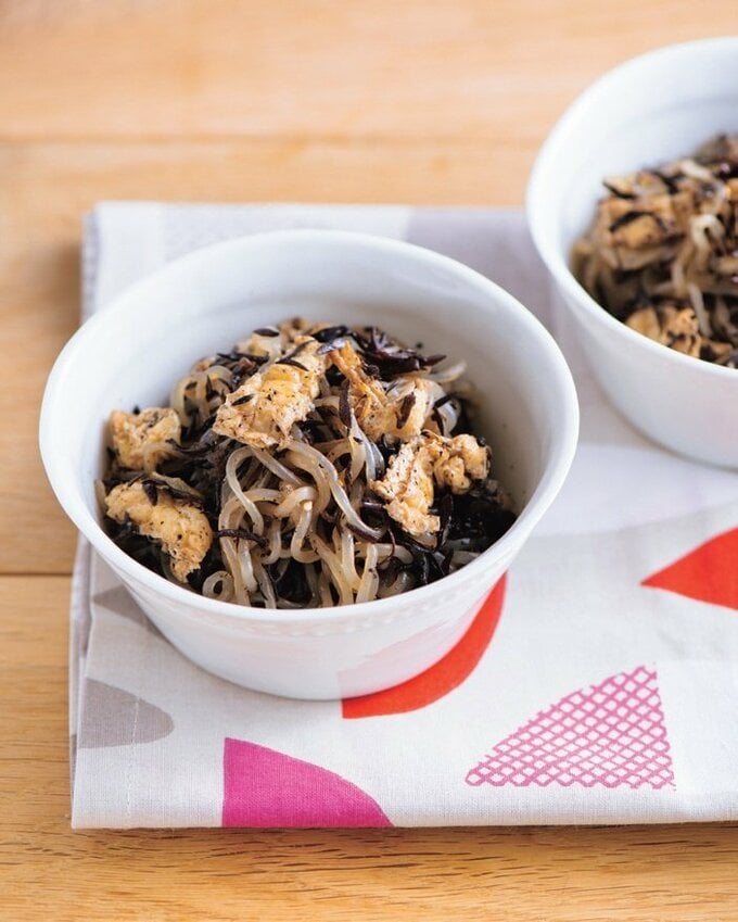 油揚げとしらたきの大満足麺
