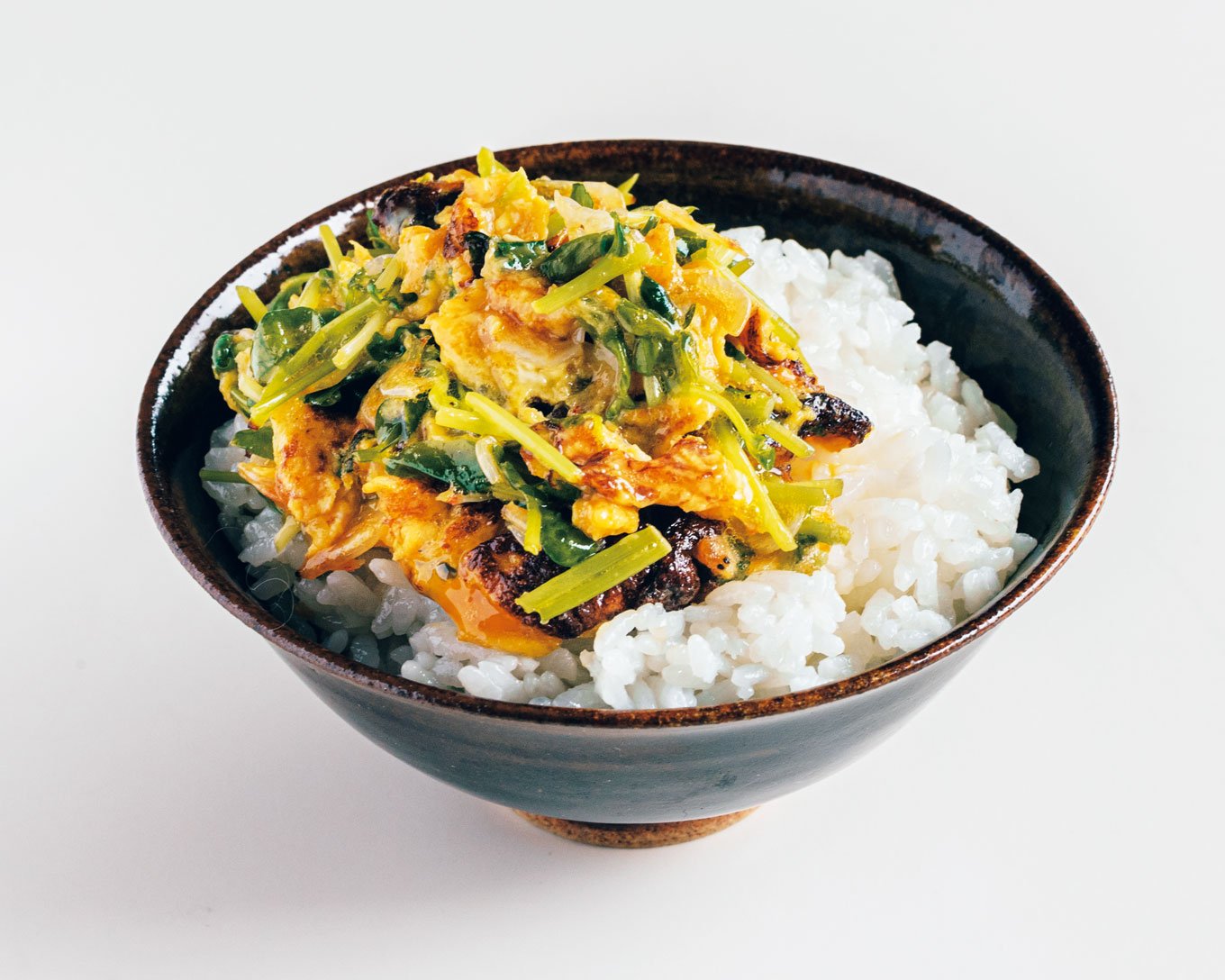 忙しい朝は「丼もの」一択でいい。時短で栄養もとれる3つのレシピ | ESSEonline(エッセ オンライン)