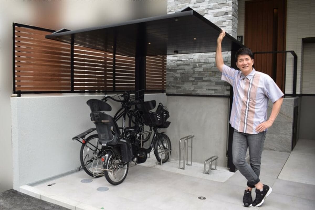 収納王子コジマジック邸の自転車置き場はどう設計した?都市型3階建てでも4台置けた | ESSEonline(エッセ オンライン)