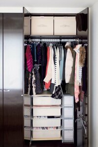 「つるす」＆「かける」でクローゼットはより広く