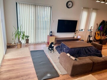 ダイニングなし、広いリビングの間取りに。趣味や仕事がしやすい家ができた
