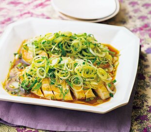 薬味たっぷり鶏胸肉ソテー。1人分216kcalでダイエットにも