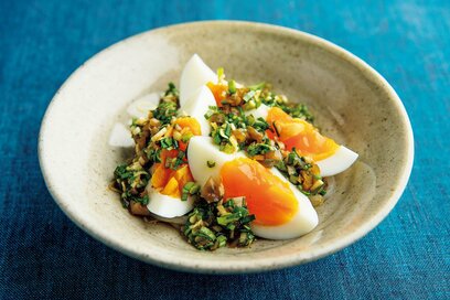 笠原将弘さんの「卵の副菜」レシピ2つ。簡単なのに彩りも満足感もばっちり