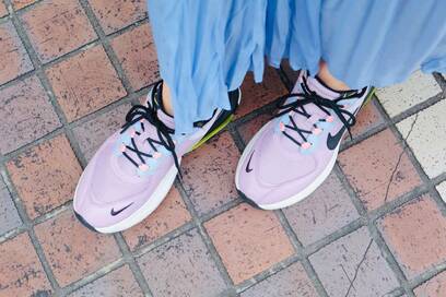 簡単にはほどけない靴ひもの結び方。動画つきでよく分かる