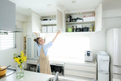 30代、子ども2人共働き料理家の「家事時短術」。片付けは寝る前、年に一度プロに依頼