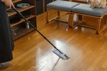 50代・築31年の賃貸ひとり暮らし。掃除機やマットをやめて気づいたラクな暮らし